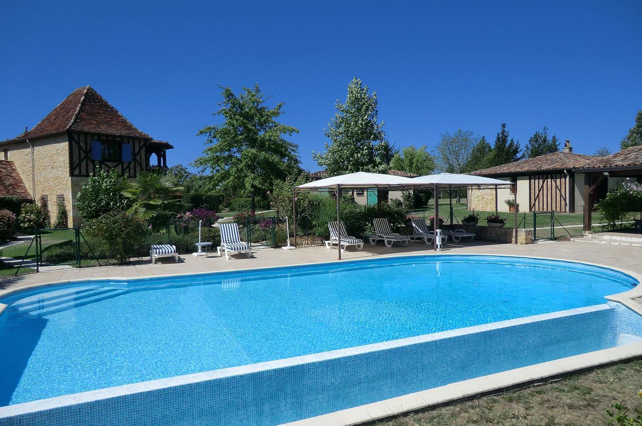 Au Jardin Fleuri Hotel Bosset Exterior foto