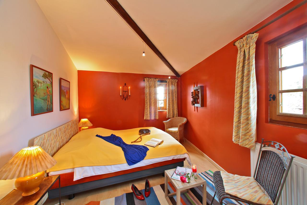 Au Jardin Fleuri Hotel Bosset Habitación foto