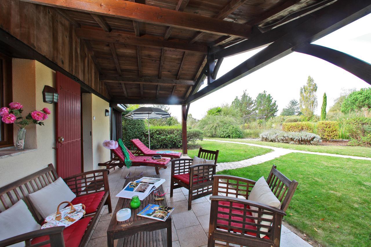 Au Jardin Fleuri Hotel Bosset Habitación foto