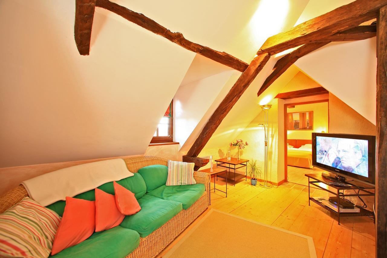 Au Jardin Fleuri Hotel Bosset Habitación foto
